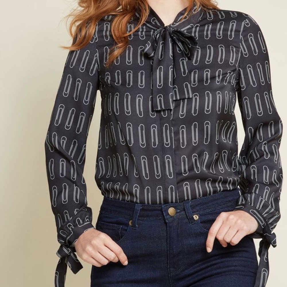 MODCLOTH Positive Professionalism Top Paper Clip
